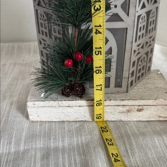 Wooden Church Christmas Decorations lights up white, Gray and Black Pinecone new - Picture 8 of 9